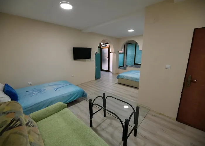 Rose\'S Apartment