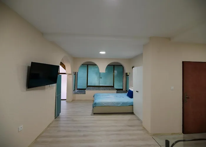 Rose\'S Apartment
